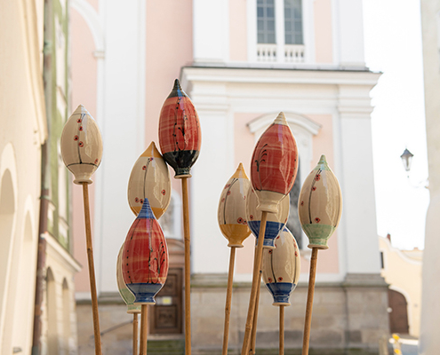 Frostfeste Keramiken fuer den Garten aus der Passauer Werkstatt